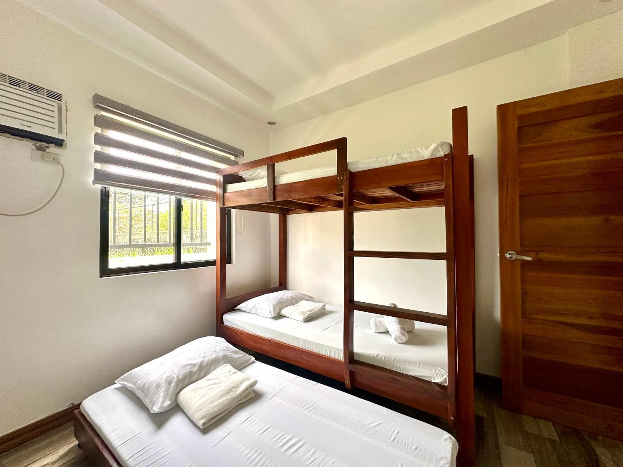 Bella Homes 6Br 4Bath Near Rotunda Tagaytay City Exterior photo